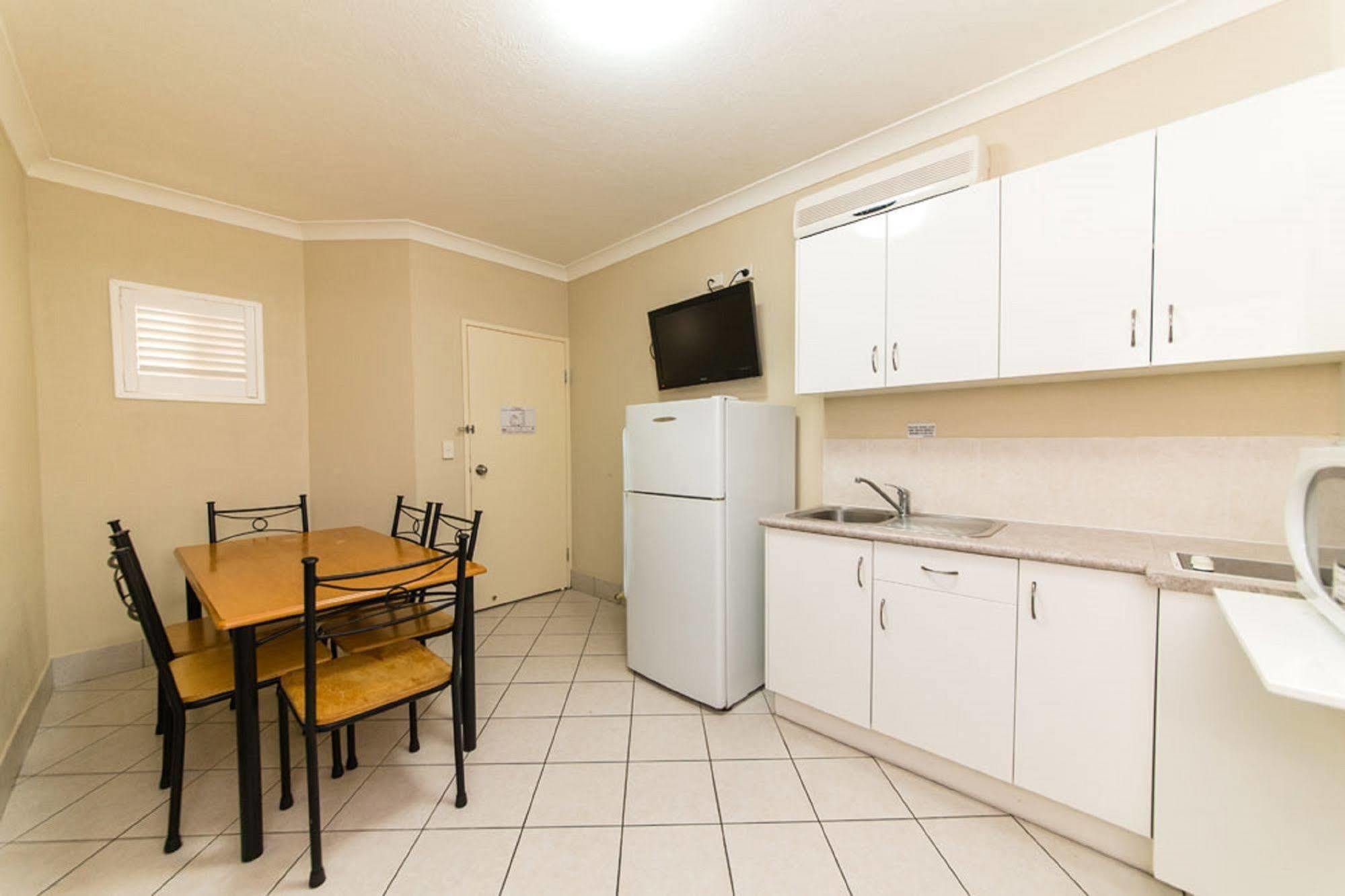 Villa Capri Motel Rockhampton Extérieur photo