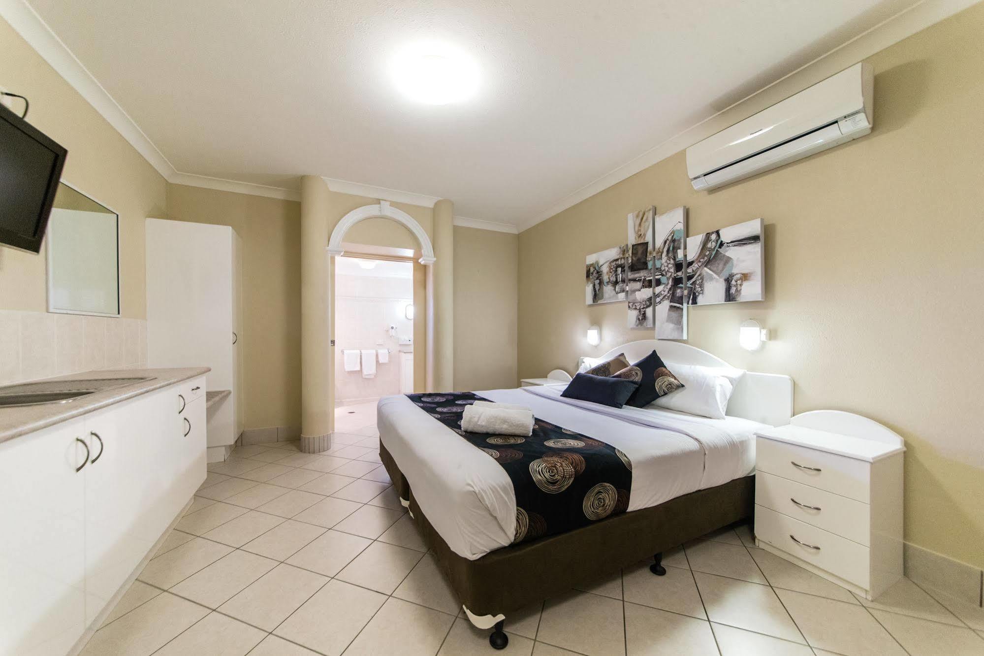 Villa Capri Motel Rockhampton Extérieur photo