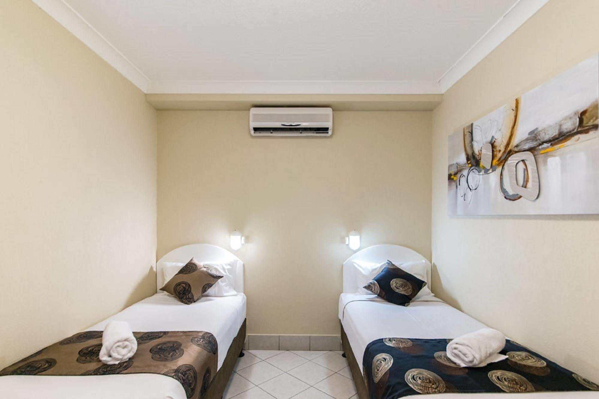 Villa Capri Motel Rockhampton Extérieur photo