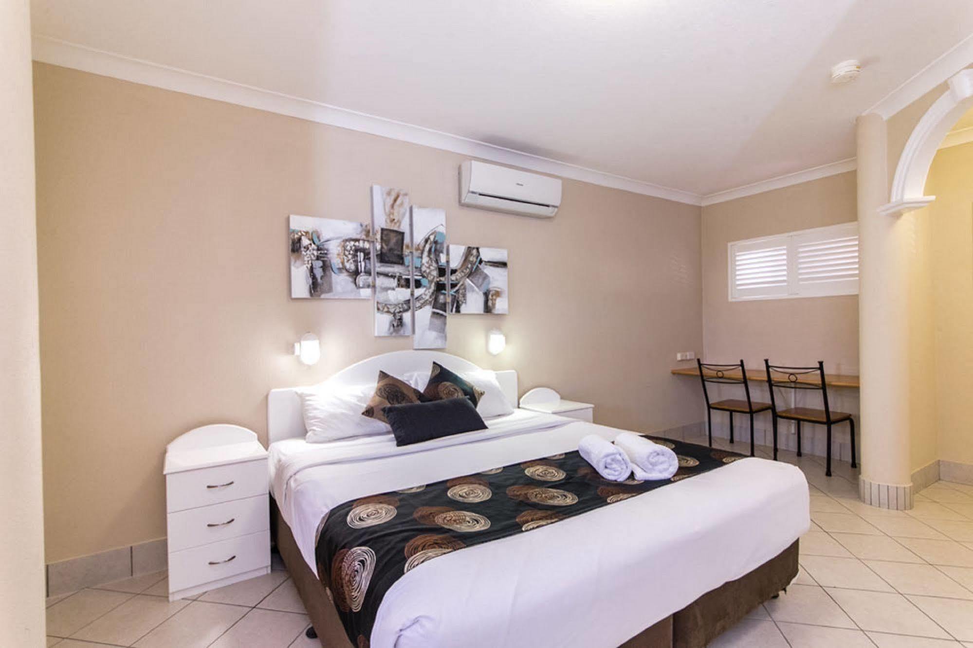 Villa Capri Motel Rockhampton Extérieur photo