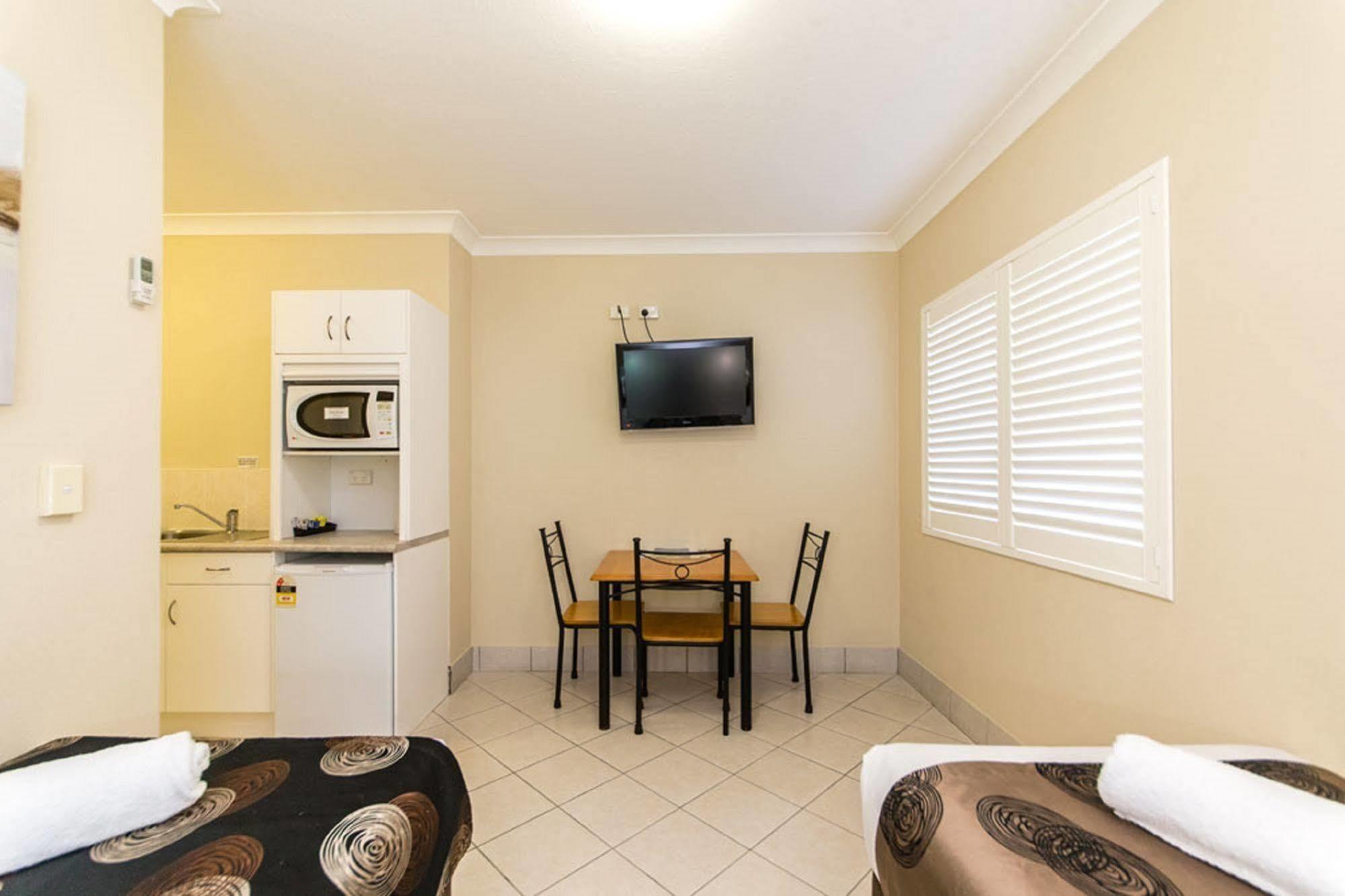 Villa Capri Motel Rockhampton Extérieur photo
