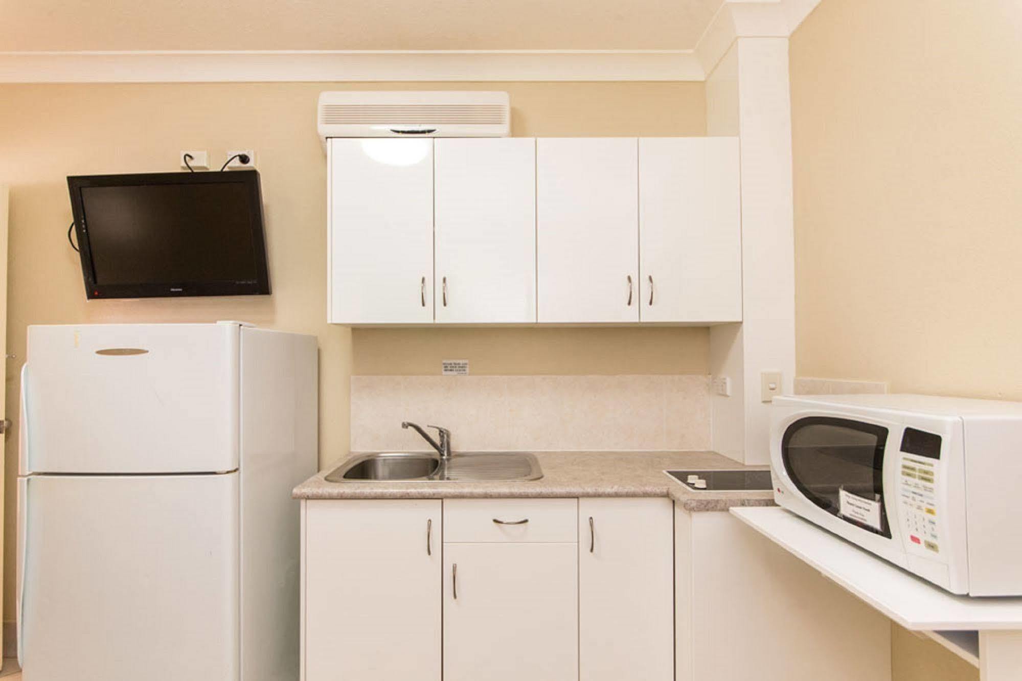 Villa Capri Motel Rockhampton Extérieur photo