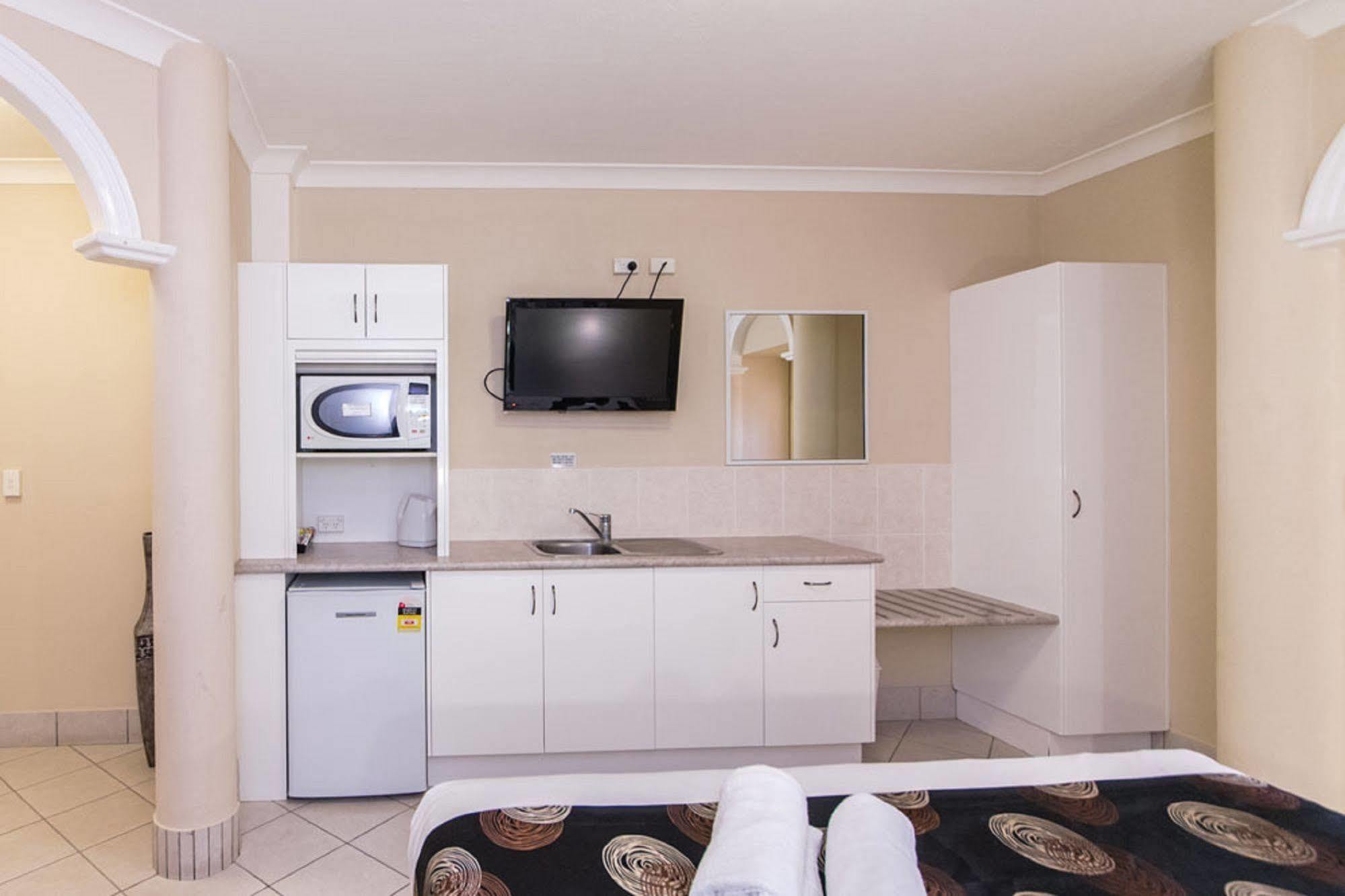 Villa Capri Motel Rockhampton Extérieur photo
