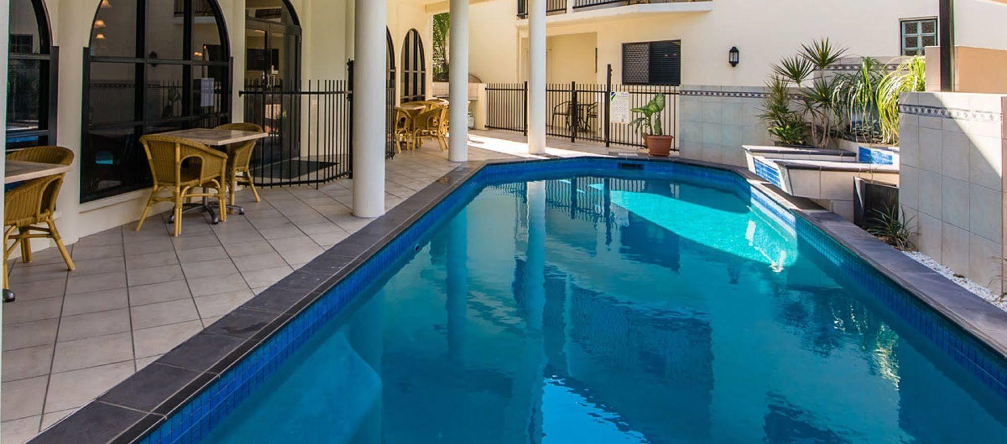 Villa Capri Motel Rockhampton Extérieur photo